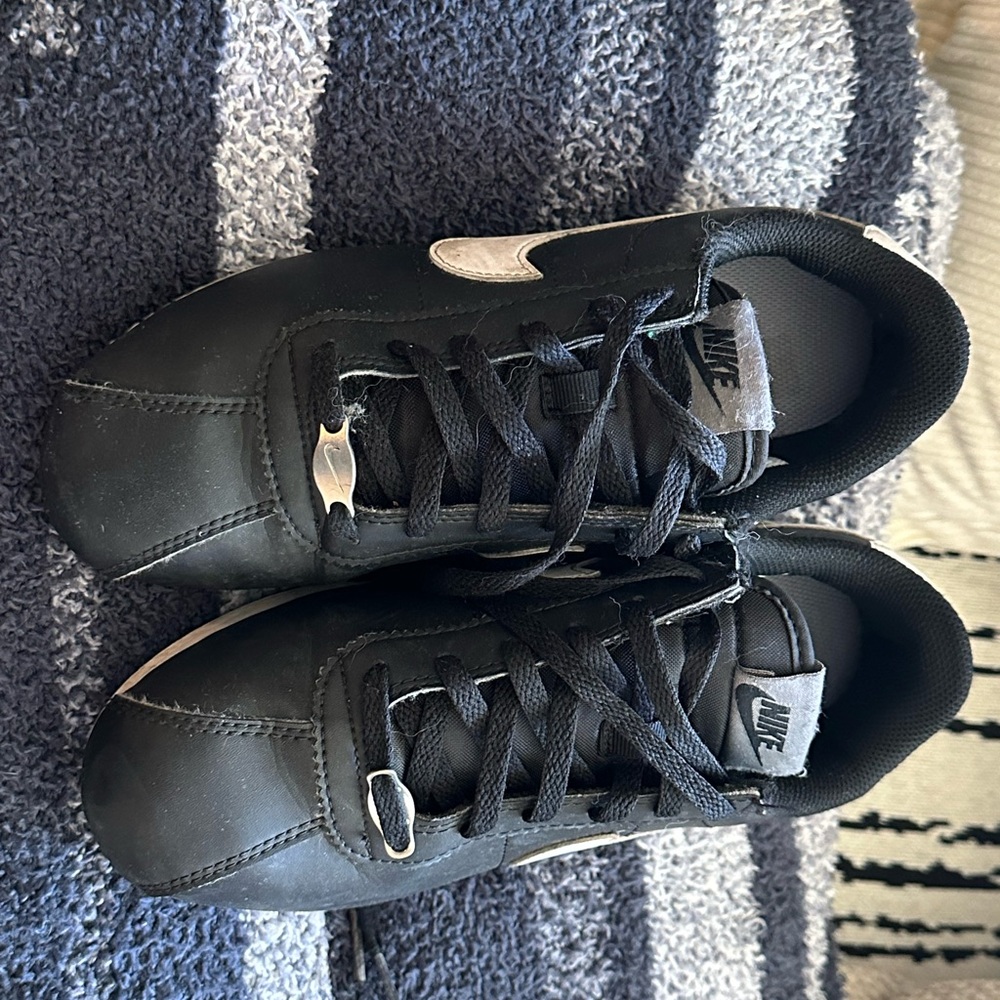 Nike Black Sneakers Classic Design